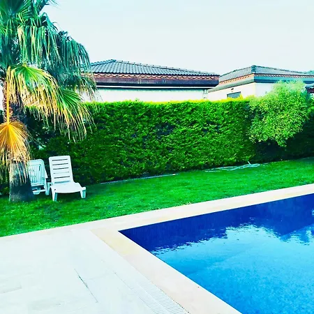 Villa Alacati Muestakil Havuzlu Cesme