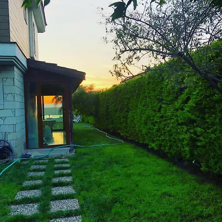 Alacati Muestakil Havuzlu * Cesme