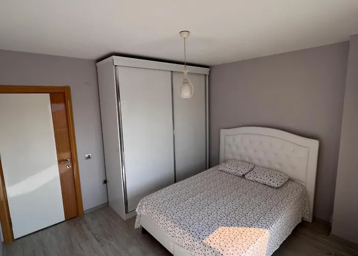 Alacati Muestakil Havuzlu فيلة