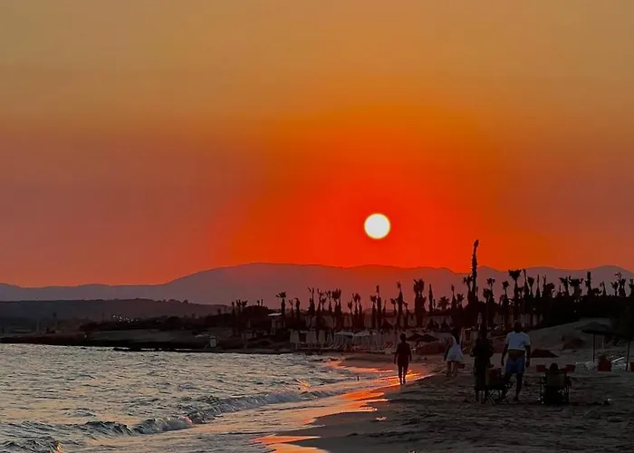 Alacati Muestakil Havuzlu فيلة