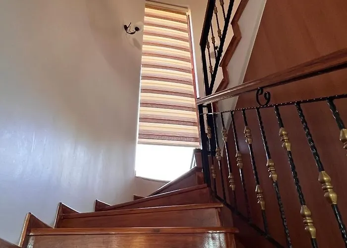 فيلة Alacati Muestakil Havuzlu